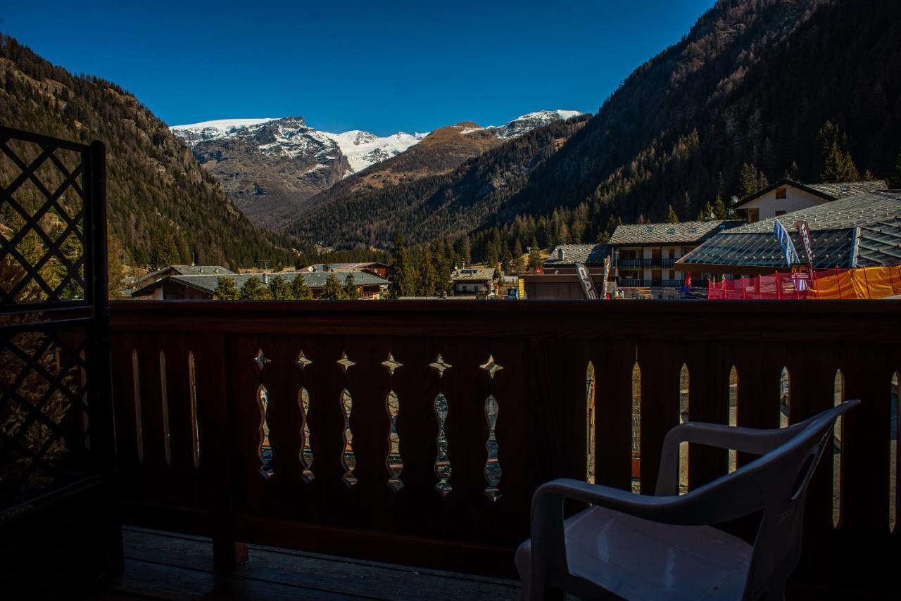 Hotel De Champoluc Exterior foto